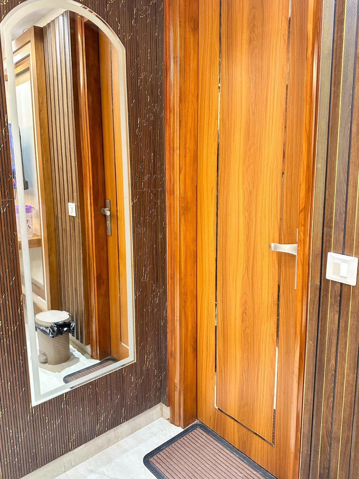 Bed and Breakfast Delhi Delight Premium Neu-Delhi Exterior foto