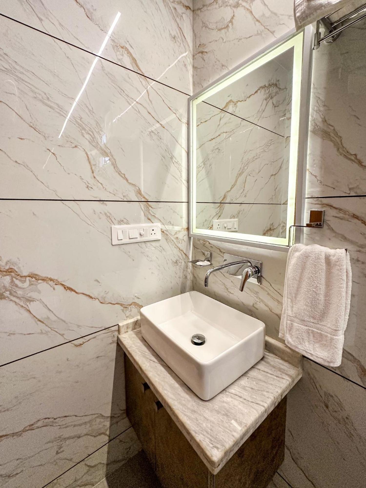 Bed and Breakfast Delhi Delight Premium Neu-Delhi Exterior foto